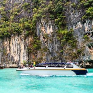Phi Phi island tour by speedboat - Phuket - pictures of the speedboat
