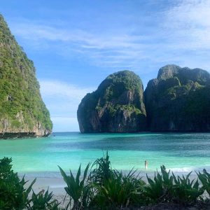 Luxury Speedboat Adventure on the Sunrise Phi Phi Island Tour