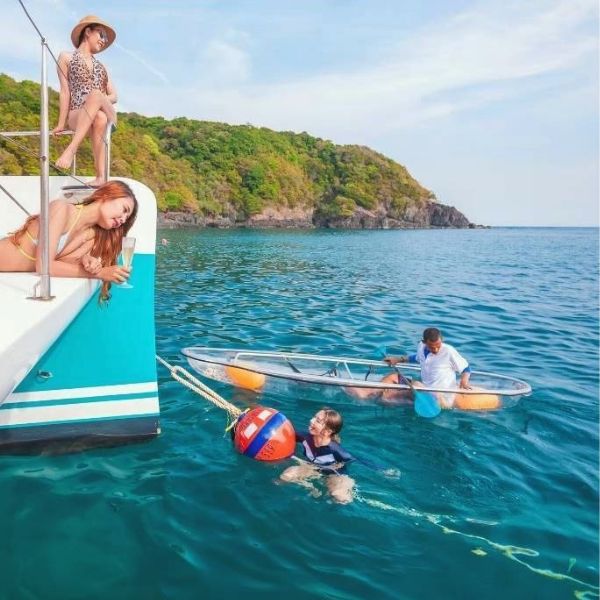 Exclusive Phi Phi island Speed Catamaran tour enjoying the transparent Kaya