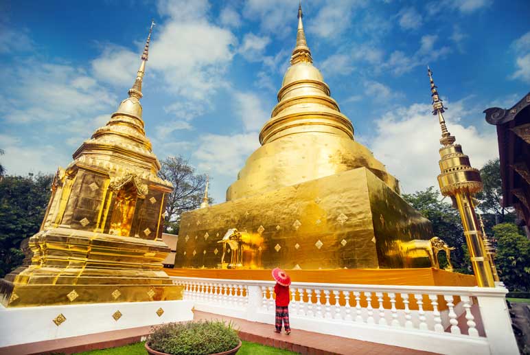 Wat Chedi Luang temple tour in Chiang Mai