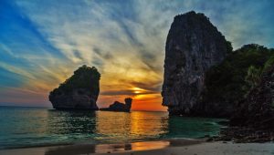 famous Sunrise Tour to Phi Phi Islands