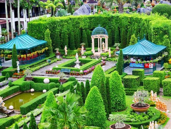 Nong Nooch tours and trips into the whole world famous village and ...