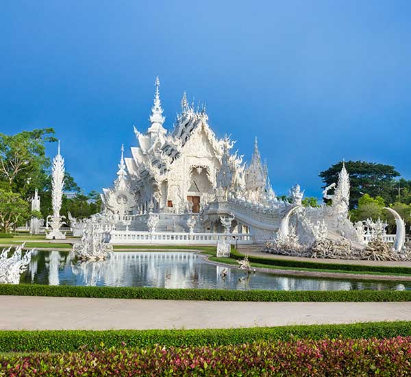 Long Neck village White Temple Blue Temple Chiang Rai tour from Chiang Mai