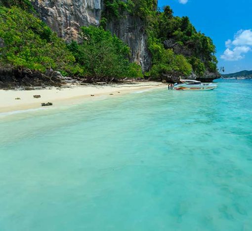 Phi Phi Island tour by speedboat from Khao Lak