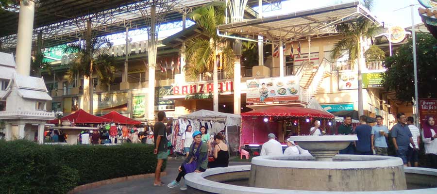 Banzaan Market in Patong