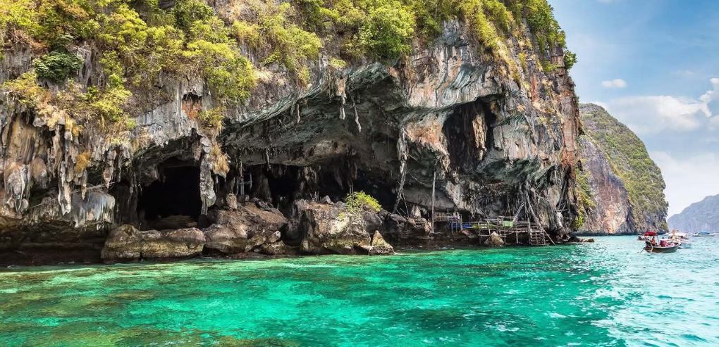 Phi Phi Island Tour Package Price 2025 $47 vs $118 – What 8 Different Tours Actually Include and How They Compare!