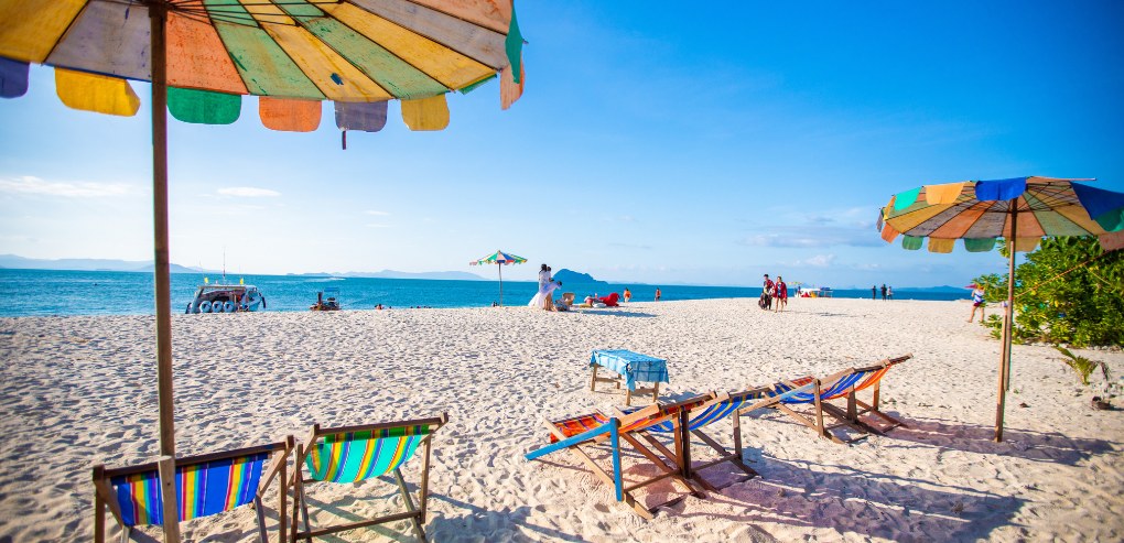 Phi Phi Island Tour from Surin beach Price Breakdown - $58 vs $68 vs $118